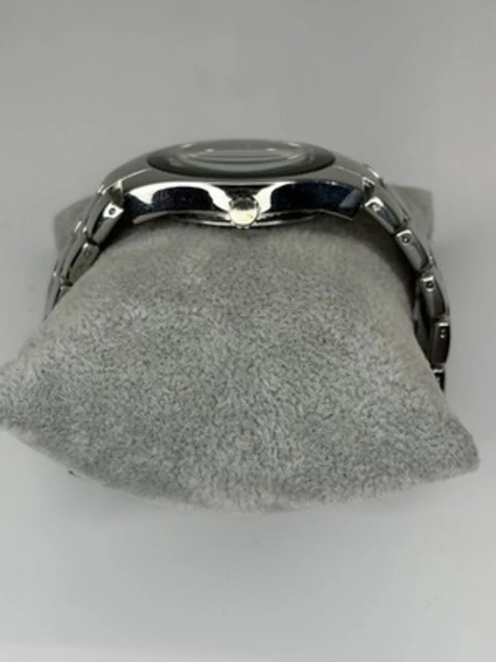 Movado Swiss Quartz Women’s Stainless Steel Watch Silver Sunray Dial w/ Box
